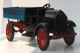Free antique toy appraisals,,large toy fire truck, rare antique buddy l trucks appraisals, vintage japanese tin toys for sale, buddy l sprinkler truck for sale, keystone dump truck, sturditoy coal truck for sale, toy dump, www.buddyltruck.com, buddy l toys for sale, buddy l trucks for sale, rare vintage space toys for sale, japan tin toy robots appraislas, japan tin wind up toys, tin toy robots for sale,buddy l trucks value guide